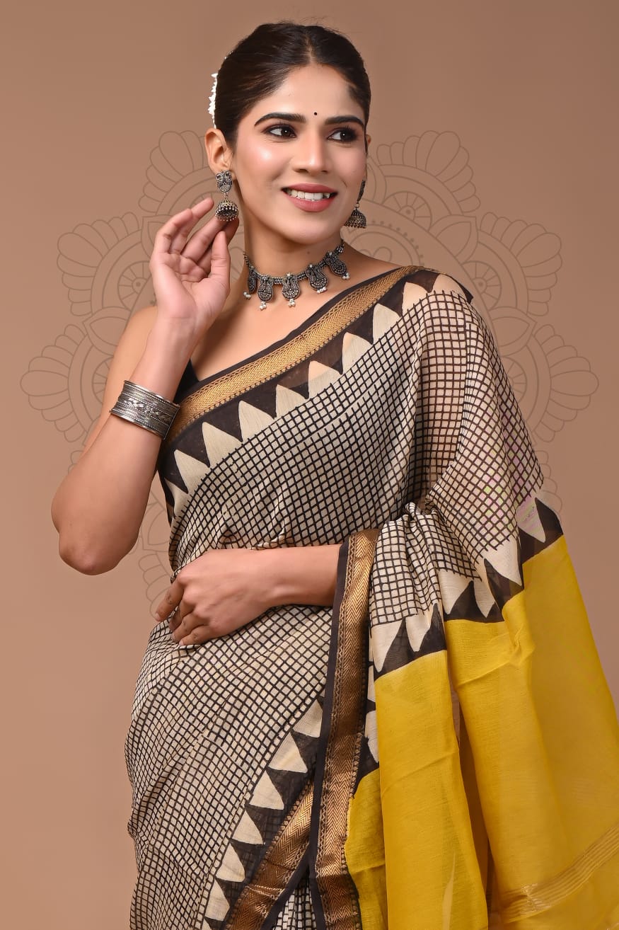 Geometric Grid Maheshwari Silk Saree with Temple Border